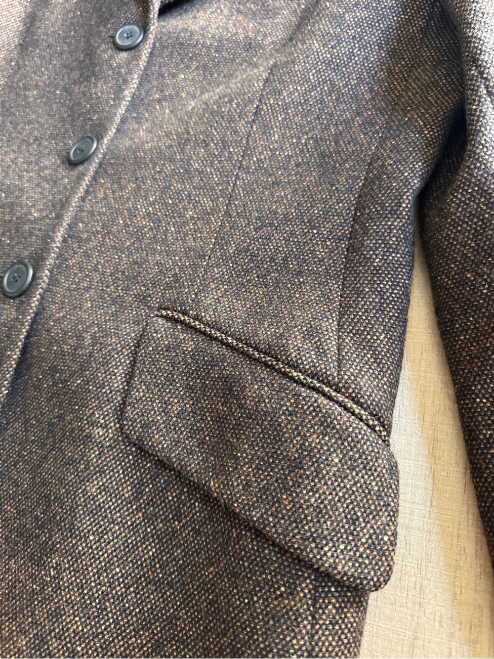 Jones New York Brown Blazer with Black Velvet Collar - Picture 8 of 9